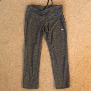 size: small Nike cropped leggings
